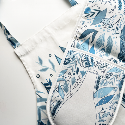 "Blooming Blue" Kitchen Apron and Oven Glove Bundle