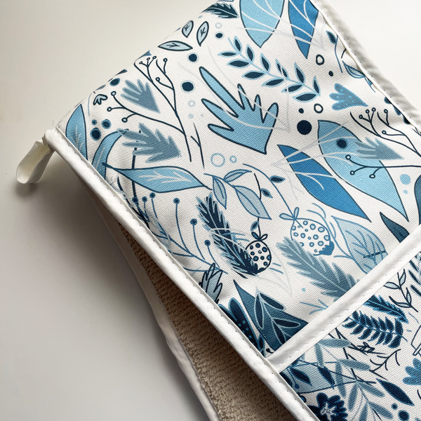 "Blooming Blue" Oven Glove